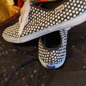 KEDS Poka Dot , NWOT, Sz. 7.